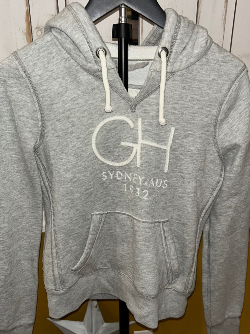 Vintage Gilly Hicks Hoodie Y2K